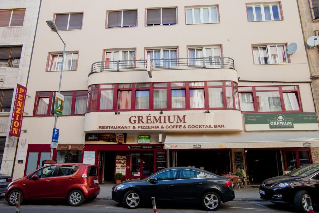 Готель Penzion Gremium Братислава Екстер'єр фото